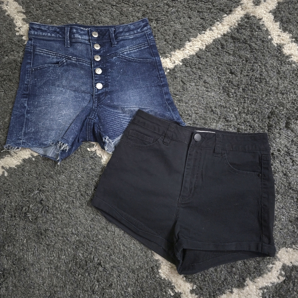 Lot Of 2 Denim Shorts Blue American Eagle Super Stretch & Black Refuge Size 2